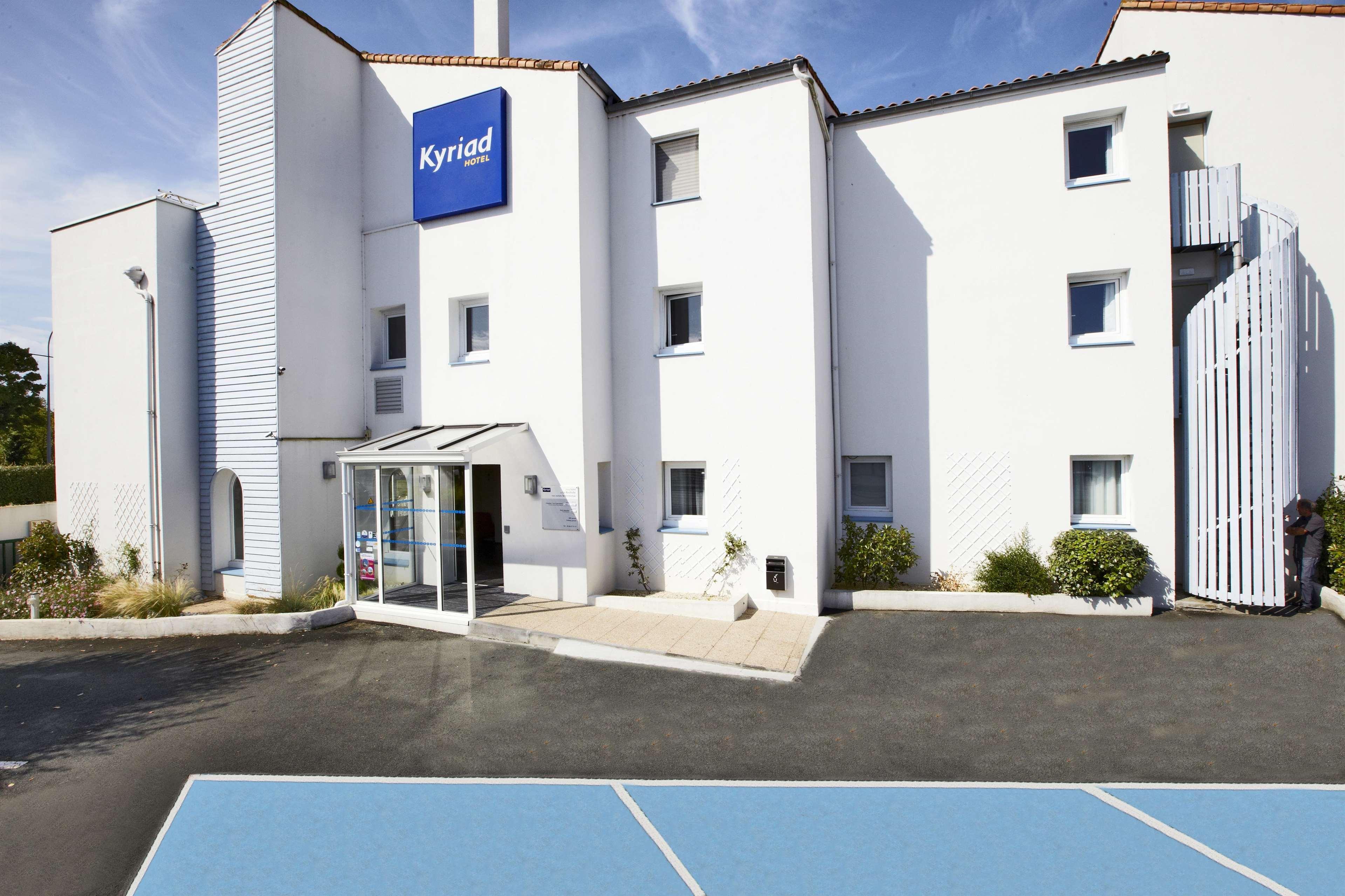 Hotel Kyriad La Rochelle Centre Ville Экстерьер фото